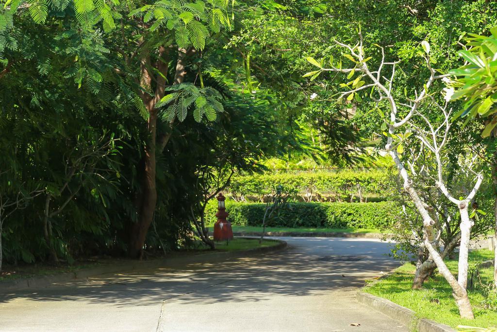Nai Harn Baan-Bua Villas 외부 사진